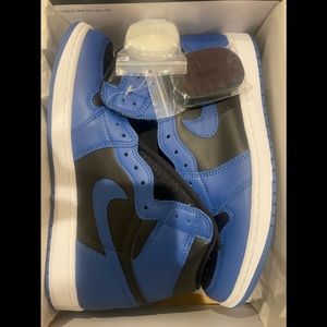 **SOLD** Air Jordan Retro 1 Hi OG Dark Marina Blue
